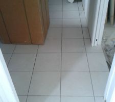 Cellier et le chauffe-eau dans son carton