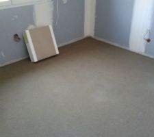 Chape lisse coulée dans les chambres