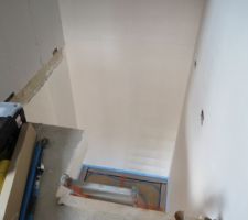 Vue sur la cage d'escalier
