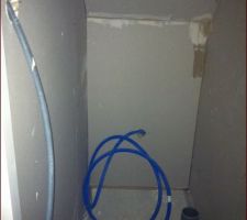 Cloisons des toilettes du RdC