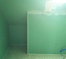 Cloisons de la salle de bain