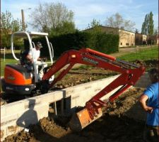 Petit terrassement a l'interieur du vs pour pouvoir avoir une zone de stockage plane