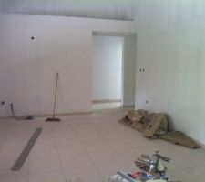 Enduits murs intérieur et carrelage-joints terminés