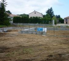 Début du montage des moellons