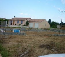 Début du montage des moellons