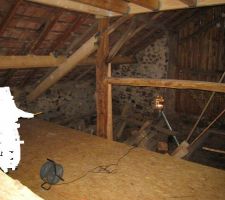 Renfort de la charpente et création d'un plancher en OSB