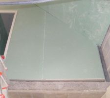 La salle de bains vu du RDC