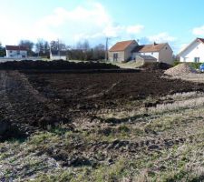 Terrassement effectu&eacute;, vue c&ocirc;t&eacute; est !