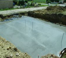 Voici les fondations et la dalle pour notre sous sol total.