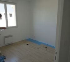 Chambre du bas avec un parquet stratifié pin winch