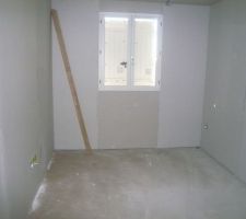 Chambre/bureau en bas