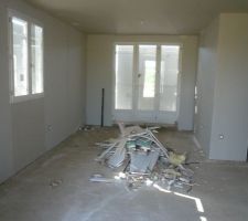 Vue du salon depuis salle à manger