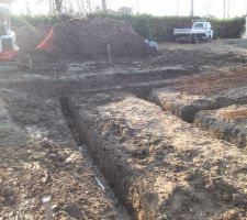 Fouille pour fondation &agrave; l'engin