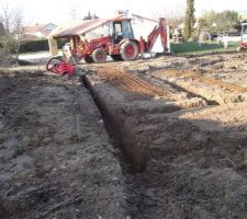 Fouille pour fondation &agrave; l'engin