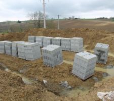 Que d'eau !! D&eacute;marrage des travaux difficile avec une m&eacute;t&eacute;o capricieuse au printemps 2013.