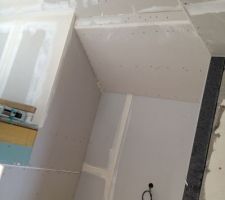 Placo au dessus de l'entr&eacute;e