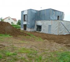Terrain arriere.