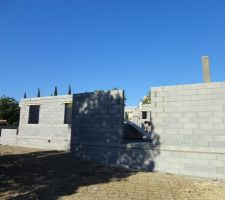 Deuxi&eacute;me jour ma&ccedil;onnerie 06/06