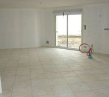 Pi&egrave;ce &agrave; vivre cot&eacute; salon