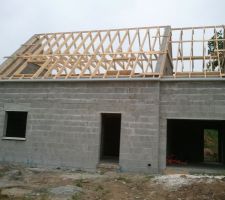 Les arrases des pignons sont terminées