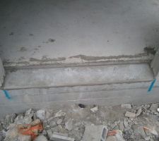 Seuil de la baie du salon (accès terrasse)