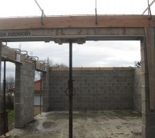 Coffre de volet roulant et cha&icirc;nage