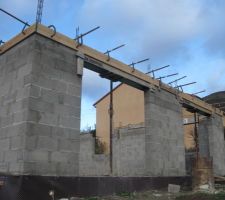 Coffre de volet roulant et cha&icirc;nage