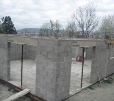 Coffre de volet roulant et cha&icirc;nage