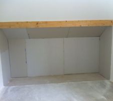 Création d'un placard dans la chambre qui n'en avait pas