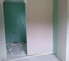Salle de bain chambre 4