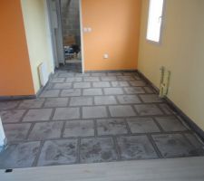 CARRELAGE CUISINE pas encore propre !!!