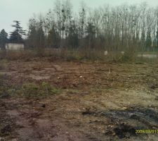 Notre terrain en partie nettoy&eacute;