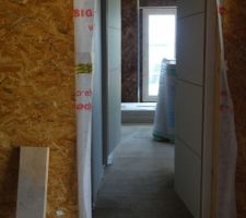 Le couloir vu depuis le garage.