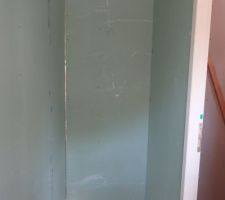 L'emplacement du lavabo.