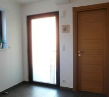 Porte d'entrée Rez-inférieur