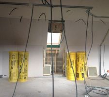 ETAGE - chambre - pose des cloisons