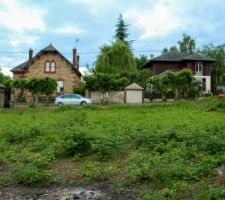 Vue depuis le fond du terrain.