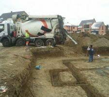 Et les fondations furent coul&eacute;es !!!