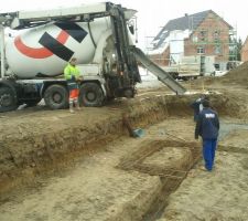 Et les fondations furent coul&eacute;es !!!