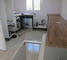 Installation de la cuisine...