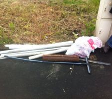 Un peu de m&eacute;nage s'impose sur notre terrain (d&eacute;potoir) :(