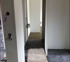 Carrelage vue du salon sur chambre 1