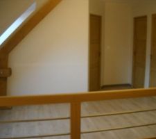 Notre Mezzanine après plinthes et sol posé.
