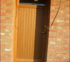 Seuil de porte de service