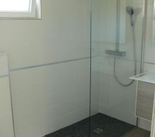 La douche en entier.... j'ai h&acirc;te de me laver
