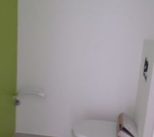 The toilette valarie damido est passée par la. Il manque encore pas mal de chose...