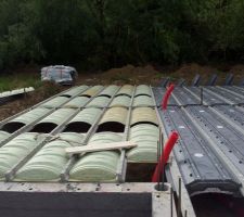 Hourdis du garage. Ils sont en esp&egrave;ce d'agglom&eacute;r&eacute;s