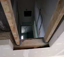 Lot 7 ouverture escalier et &eacute;tage