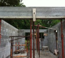 12 juin : élévation des murs du garage terminée