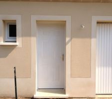 Porte d'entrée sous couchée